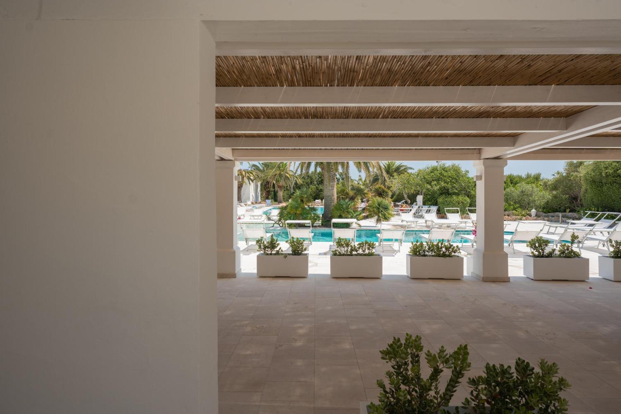 Ostuni A Mare Hotell Exteriör bild