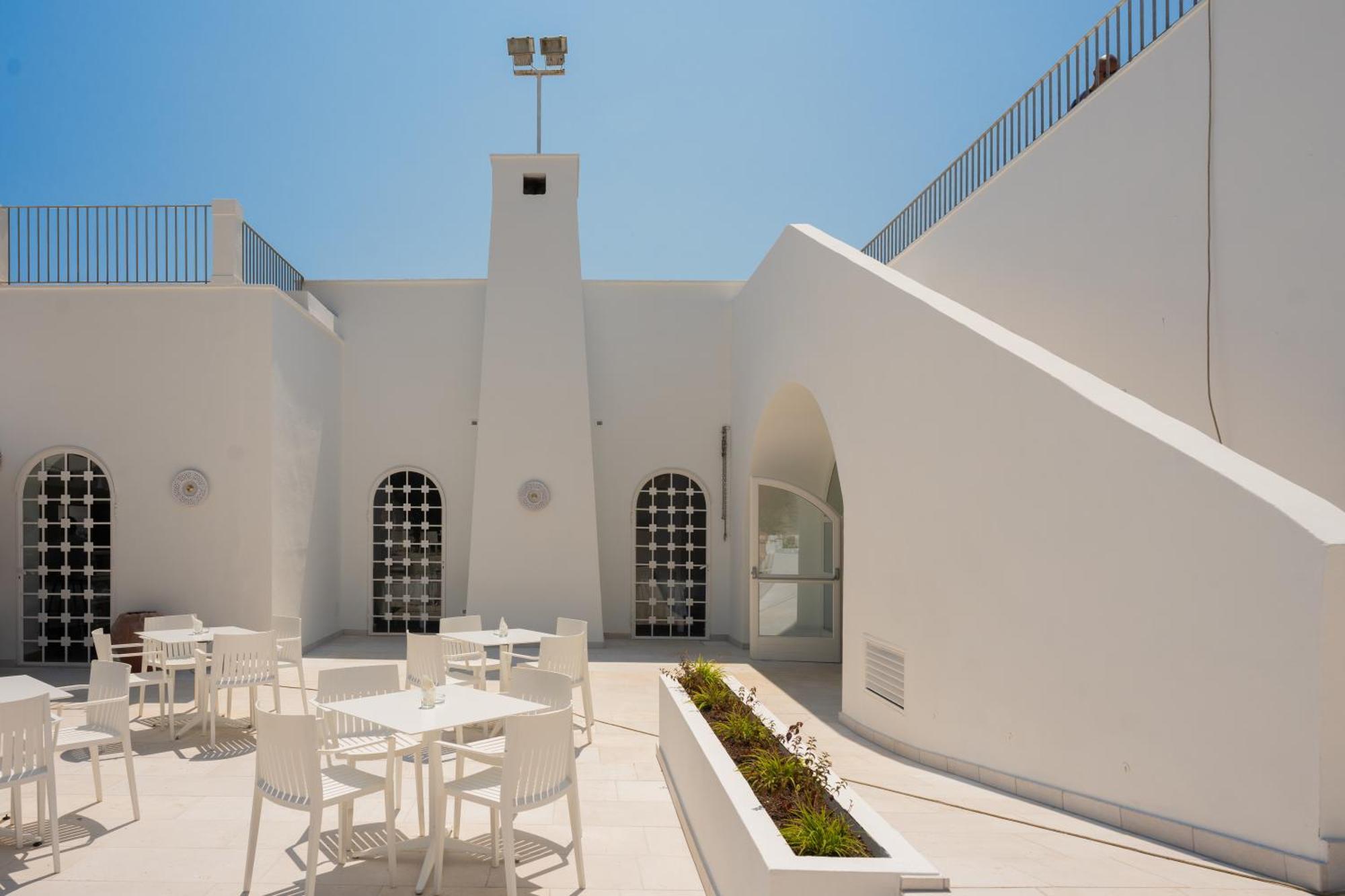 Ostuni A Mare Hotell Exteriör bild