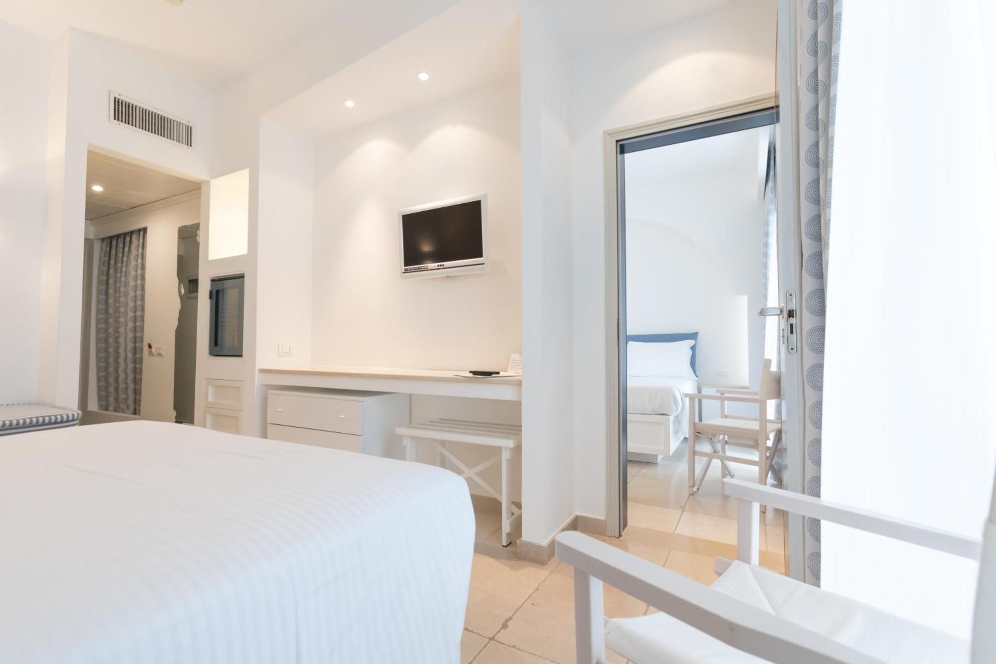 Ostuni A Mare Hotell Exteriör bild